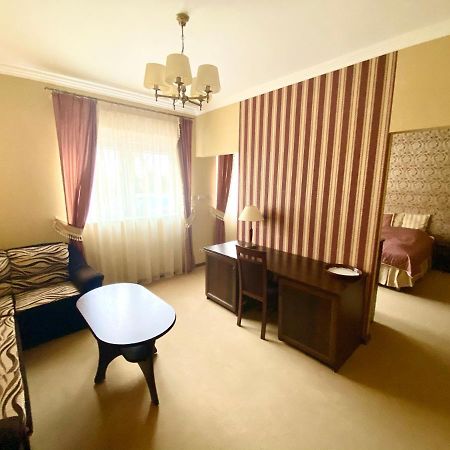فندق Przy Debach ستارغارت ستاتشينسكي المظهر الخارجي الصورة